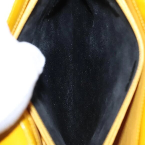 CHANEL Tote Bag Enamel Yellow CC - Picture 12 of 15